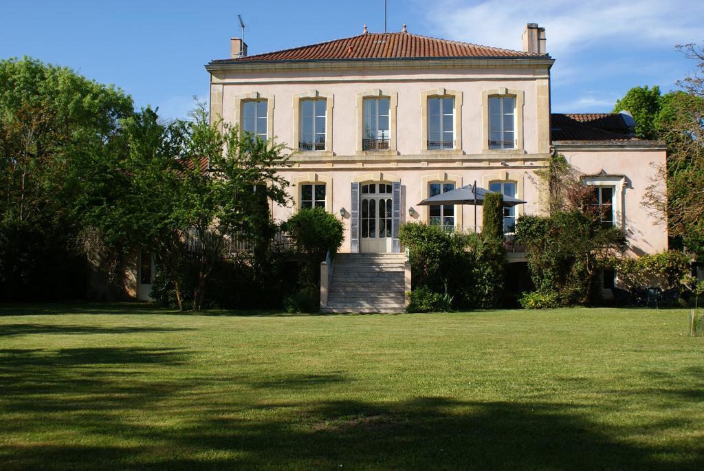Chateau De Grenier Bed and Breakfast Saint-Léger Buitenkant foto