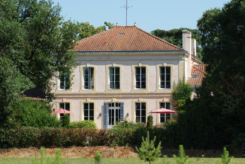 Chateau De Grenier Bed and Breakfast Saint-Léger Buitenkant foto
