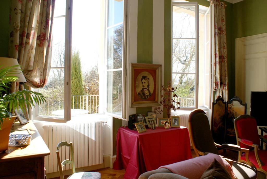 Chateau De Grenier Bed and Breakfast Saint-Léger Buitenkant foto